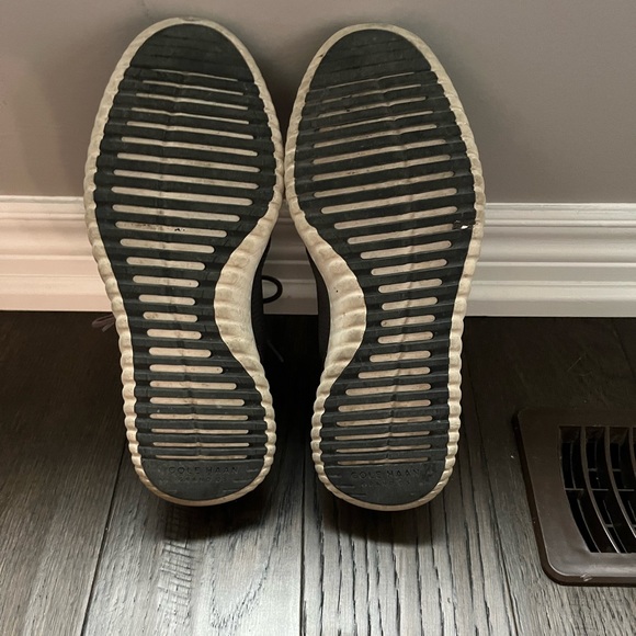 Cole Haan grey/brown men’s shoe, Size 8.5 - Picture 4 of 6